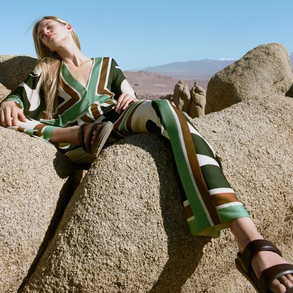 NWT Zara 2 Piece Tied Printed Blouse And Wide Pants Set - Picture 5 of 16